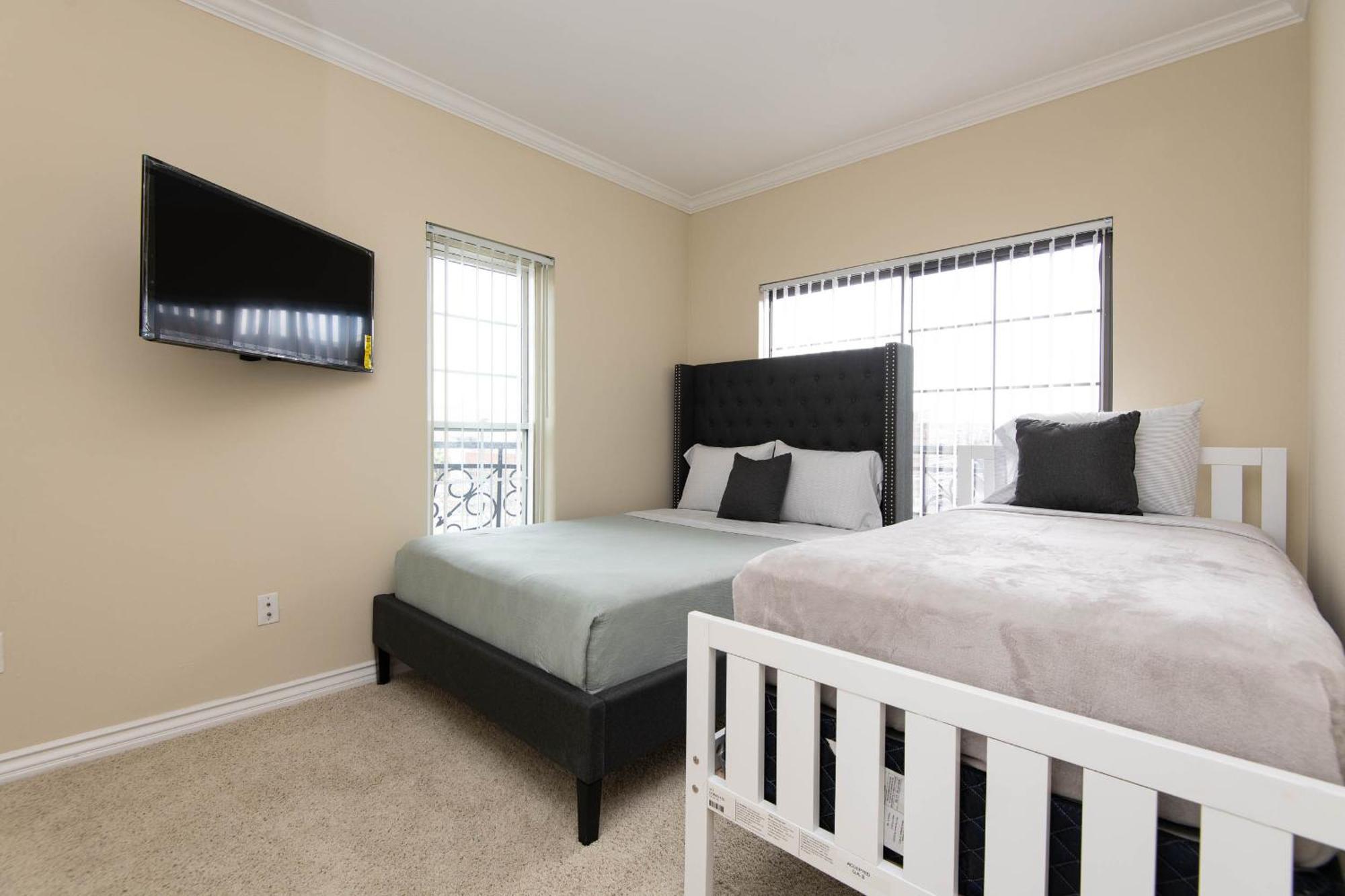 Apartment By The Coast Living In Santa Monica Pier Promenade
